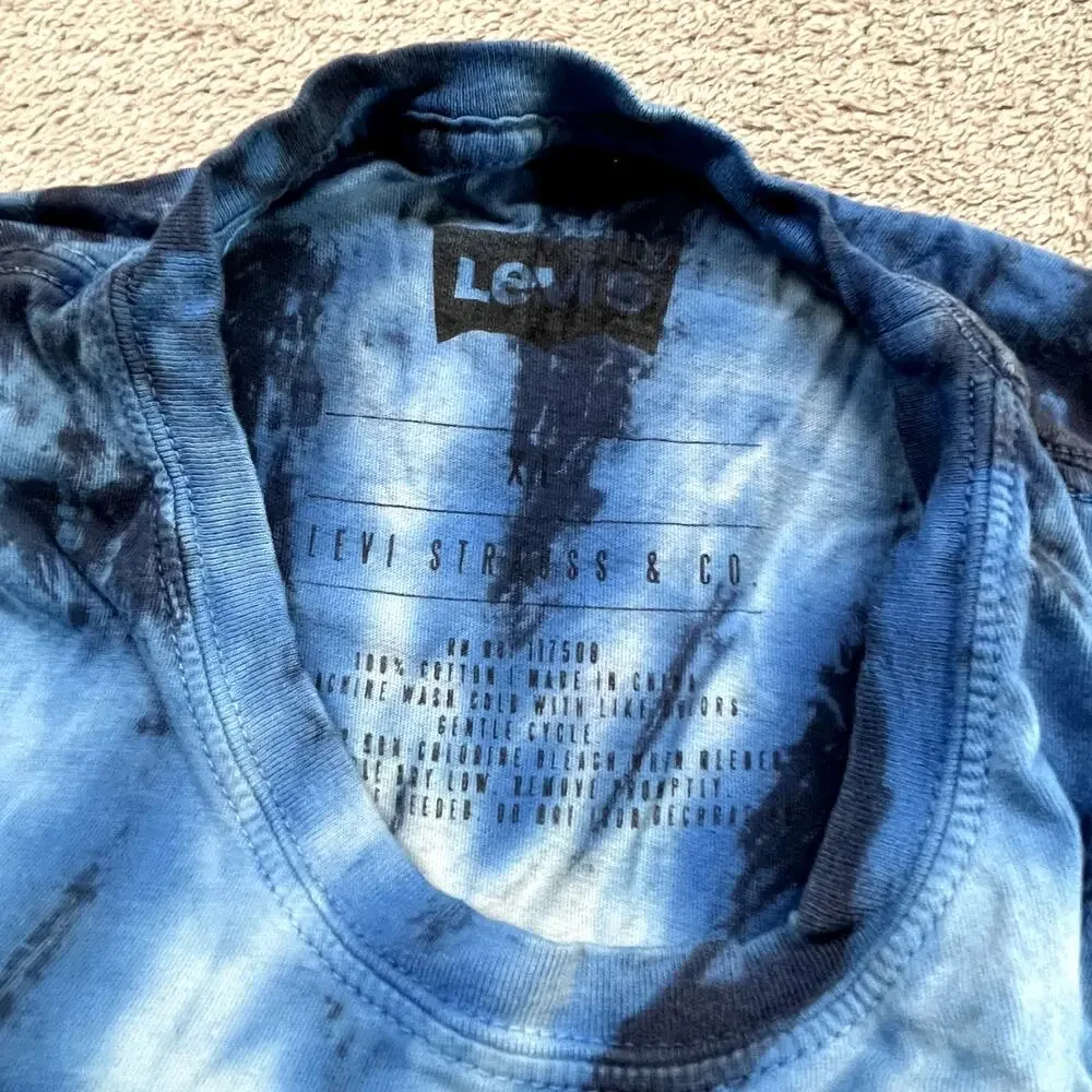Levi's Tie Dye T Shirt Mens Extra‎ Large Swirl Tornado Blue Pink Short Sleeve